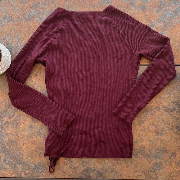 magenta sweater - Picture 4 of 5